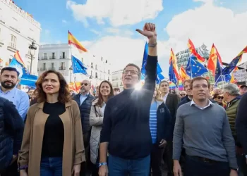 El PP ensaya en la calle una oposición dura ante una semana crucial: ley de amnistía e investidura>