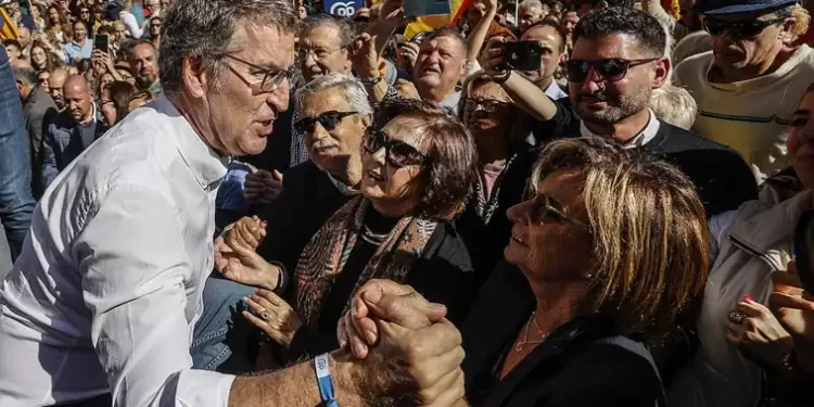 El PP y Vox llaman a un rechazo transversal y pacífico de la amnistía en toda España este domingo>