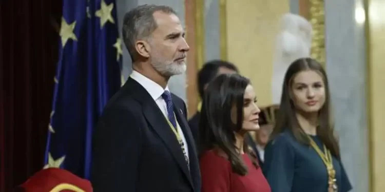 El Rey pide a los políticos «una España sólida y unida, sin divisiones ni enfrentamientos»>