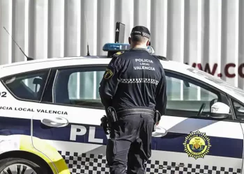 Encuentra 600 euros en la calle y los entrega a la Policía: ¿qué pasa si te quedas el dinero?>