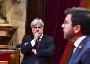 ERC y Junts rechazan el referéndum de la CUP porque aspiran a conseguirlo con Sánchez en el Gobierno>