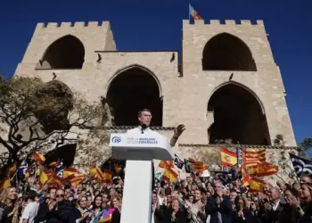 Feijóo alienta a los socialistas críticos con la amnistía: «Si no lo demuestran con hechos, son la nada»>