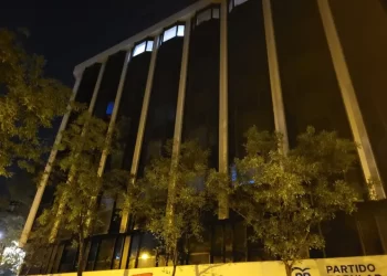 Feijóo endurecerá el tono contra el «fraude» de un presidente «en libertad vigilada»>