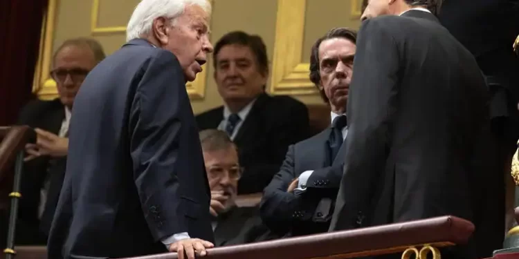 Felipe González acentúa su oposición a la amnistía y exige a Sánchez que se plante ante Puigdemont>