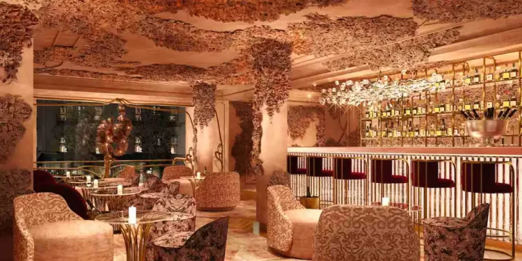 Jacqueline completa su oferta con un Champagne bar de acceso secreto>