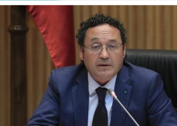 La Asociación de Fiscales pide delante de García Ortiz que dimita por su «pasividad» con el pacto PSOE-Junts>