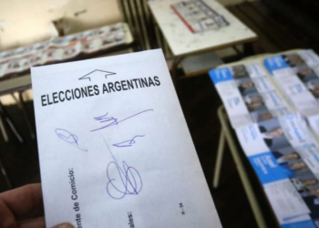 La Cámara Nacional Electoral aseguró que las versiones sobre fraude “son absolutamente infundadas”, pero las urnas vacías en La Plata y otras situaciones la contradicen