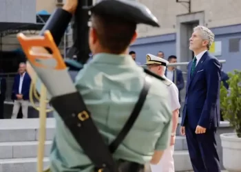 La Guardia Civil reconoce en un informe que usa balizas prohibidas>