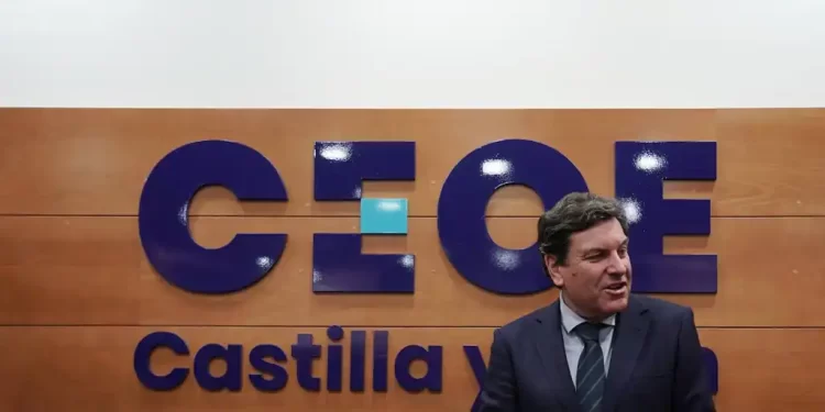 La Junta recuerda al nuevo ministro Óscar Puente que Castilla y León tiene «muchas infraestructuras pendientes»>