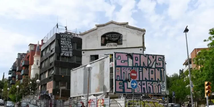 Los okupas llaman a evitar el desalojo de las casas de la Bonanova este jueves>