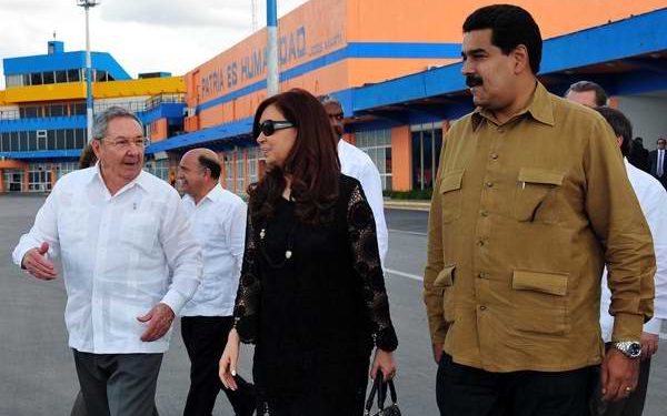 La izquierda apoyada en el castro-chavismo se prepara para debilitar y finalmente derrocar a Milei