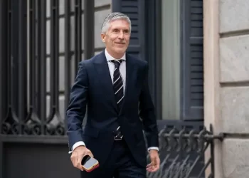 Marlaska se esconde del escándalo de las balizas ilegales de la Guardia Civil>