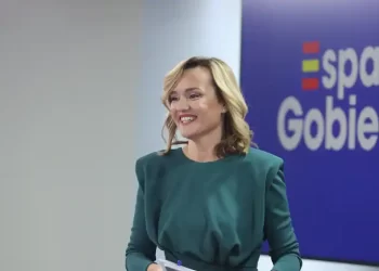 Pilar Alegría se estrena como portavoz del Gobierno con más ataques a Feijóo>