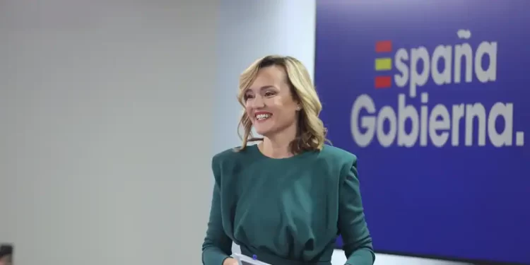 Pilar Alegría se estrena como portavoz del Gobierno con más ataques a Feijóo>