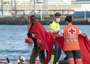 Se mantiene el goteo de cayucos en la Ruta Canaria con dos nuevos rescates cerca de El Hierro>