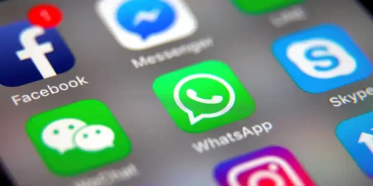 Se queda los 900 euros que pagó una mujer por el alquiler de un piso ofertado por Whatsapp y acaba juzgado por blanqueo de capitales>