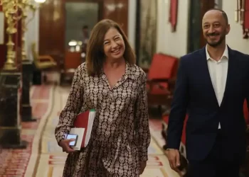 Siete de cada diez españoles critican que Armengol siga sin convocar la investidura>