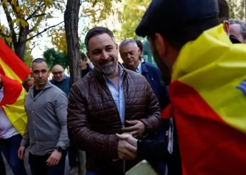 Vox presiona al PP para provocar un choque entre Congreso y Senado por la ley de amnistía>