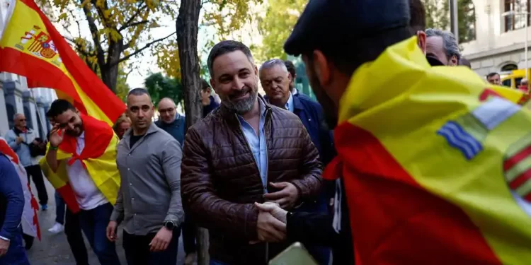 Vox presiona al PP para provocar un choque entre Congreso y Senado por la ley de amnistía>