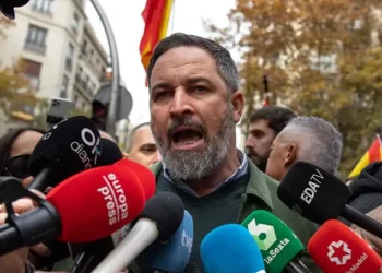 Abascal asegura que «habrá un momento dado» en el que el pueblo querrá «colgar de los pies» a Sánchez>