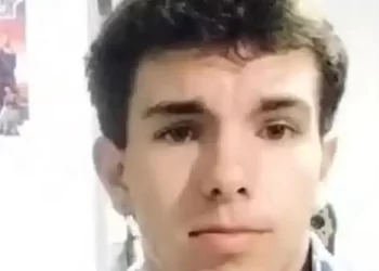 Desaparece un joven de 19 años en Pozuelo de Alarcón (Madrid) tras enviar tres vídeos: «No me vais a volver a ver»>