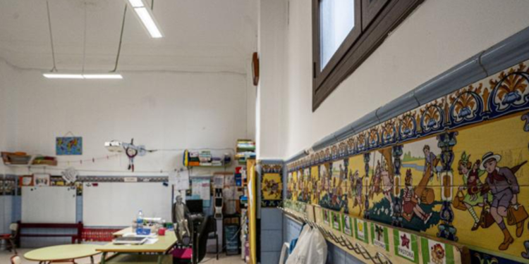 El Gobierno de Mazón echa el freno a la inmersión lingüística>