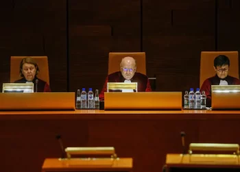 El Gobierno regula por ley la suspensión de la amnistía si un juez recurre a Europa>