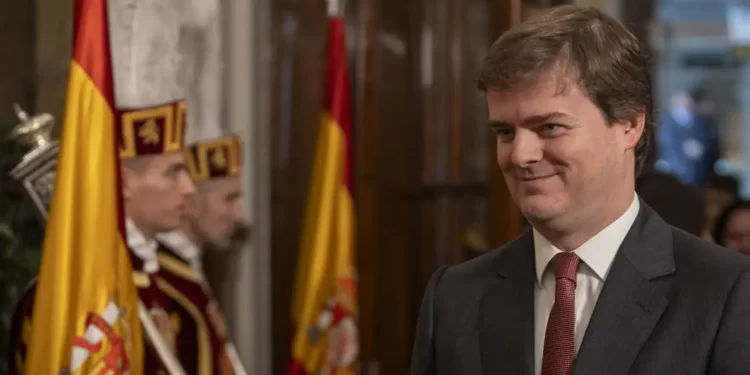 El letrado del Congreso que criticó la amnistía se rebela contra su «purga»>