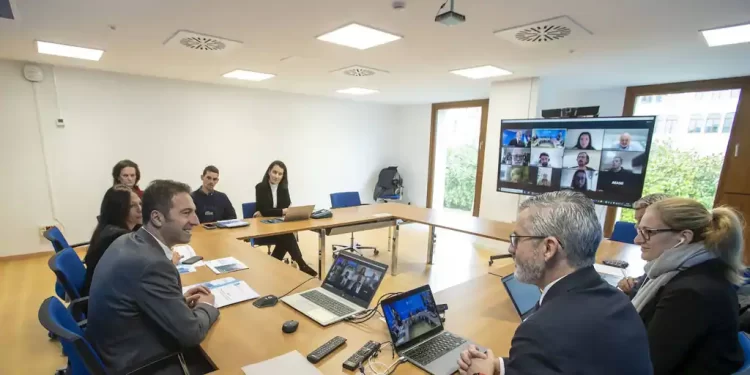 El plan para ‘descarbonizar’ el mar gallego se pondrá en marcha en 2024>