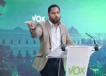 El PP intenta zafarse de la retroalimentación de PSOE y Vox>