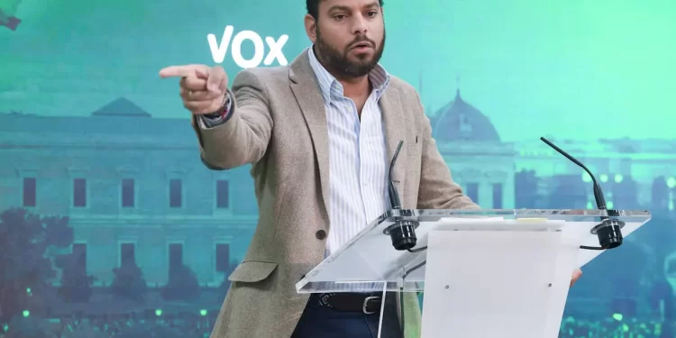 El PP intenta zafarse de la retroalimentación de PSOE y Vox>