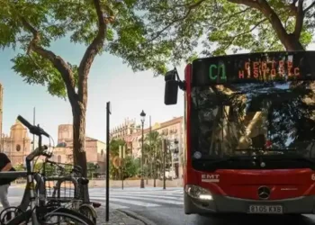 EMT modifica el recorrido de treinta líneas de autobuses en Valencia el domingo 17 de diciembre>