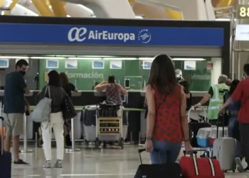 Galicia se anota el saldo migratorio más alto en 15 años: 27.000 llegadas más que salidas>