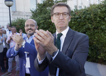 Génova evita el choque y Alejandro Fernández recupera terreno por la falta de alternativa>