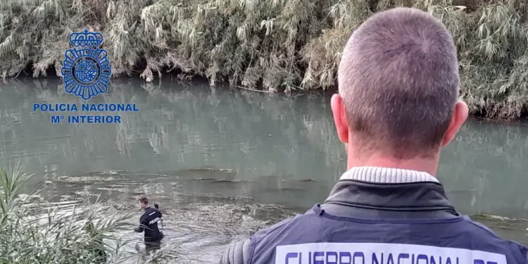 Hallan en un río el cadáver del hombre desaparecido en Valencia hace una semana>