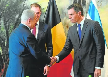 La falta de coordinación entre Moncloa y Exteriores aviva los errores diplomáticos de Sánchez>