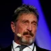 La familia de McAfee recibe sus restos tras su muerte en una cárcel catalana hace dos años y medio>
