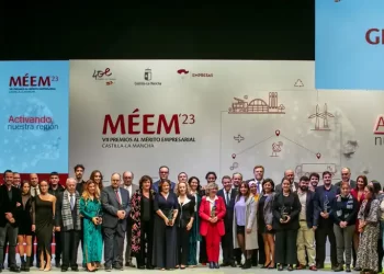 La Junta aprueba el martes 3.300 plazas, 1.500 para sanidad, 800 para educación y 1.000 para administración general>