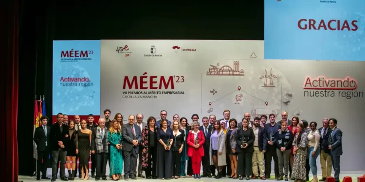 La Junta aprueba el martes 3.300 plazas, 1.500 para sanidad, 800 para educación y 1.000 para administración general>