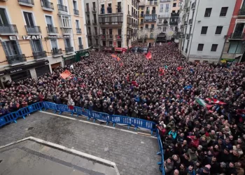Los abertzales se jactan de su éxito y toman la calle al grito de «¡UPN Kampora!»>