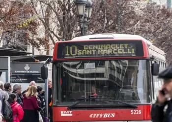 Maratón Valencia 2023: desvíos y líneas especiales de EMT y Metrovalencia>