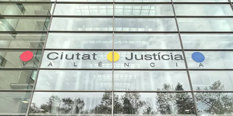 «Maricona de mierda, te vas a enterar, gayolo»: piden cuatro años de prisión por una agresión homófoba en Valencia>