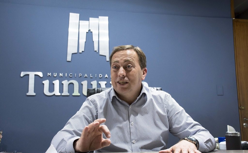 Martín Aveiro le “tiró un centro” a Milei: “Ser de la oposición no significa votar todo en contra”