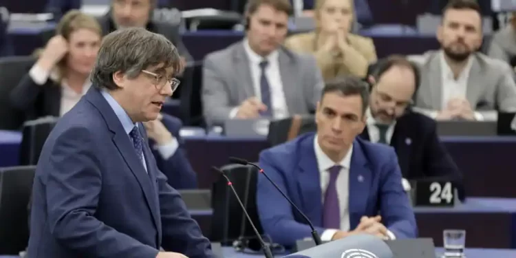 Pedro Sánchez: «Os vais a hartar de entrevistas con Puigdemont»>