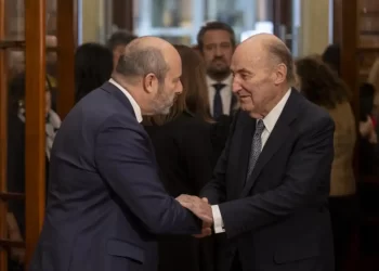 Roca, padre de la Constitución, pide «pensar muy bien adónde se quiere ir»>