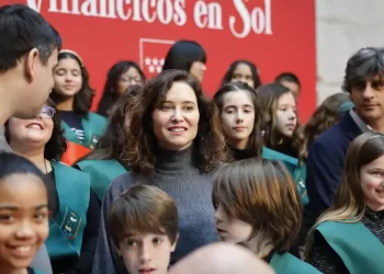 Un mes de villancicos con 1.850 voces en la Real Casa de Correos>