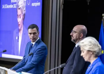 Von der Leyen evita apoyar a Sánchez cuando le preguntan por la situación en España>
