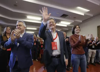Ximo Puig convoca un congreso extraordinario para elegir a su sucesor como líder del PSOE valenciano>