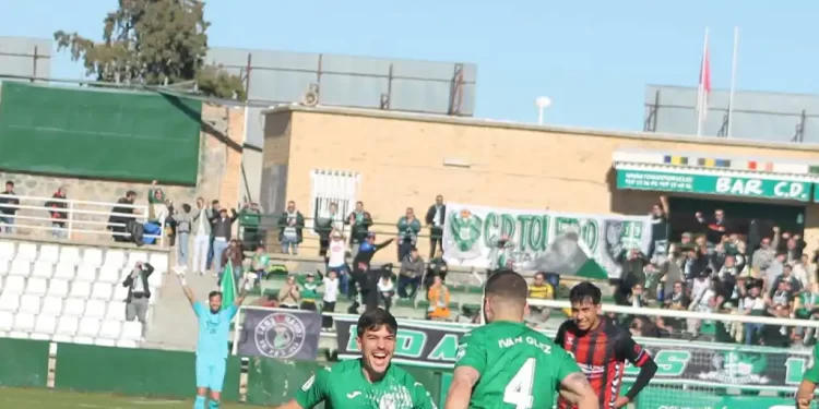 2-0: El CD Toledo recobra buenas sensaciones ante el Azuqueca>