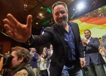 Abascal 2028: vítores para los relegados y críticas a los medios>